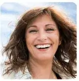 Emily R. from Chicago smiling after using SumatraTonic